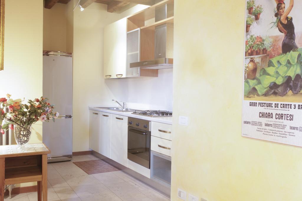 La Corte Antica Apartment Bergamo Room photo